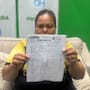 Mujer denuncia presuntas irregularidades tras accidente provocado por un bache