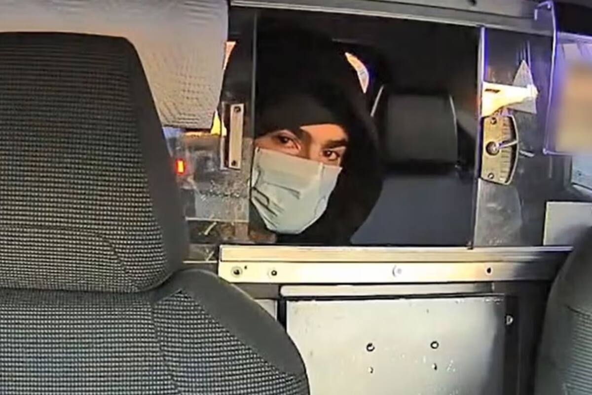 Mangione enfrenta cinco cargos, incluido el asesinato, mientras lucha contra su extradición.