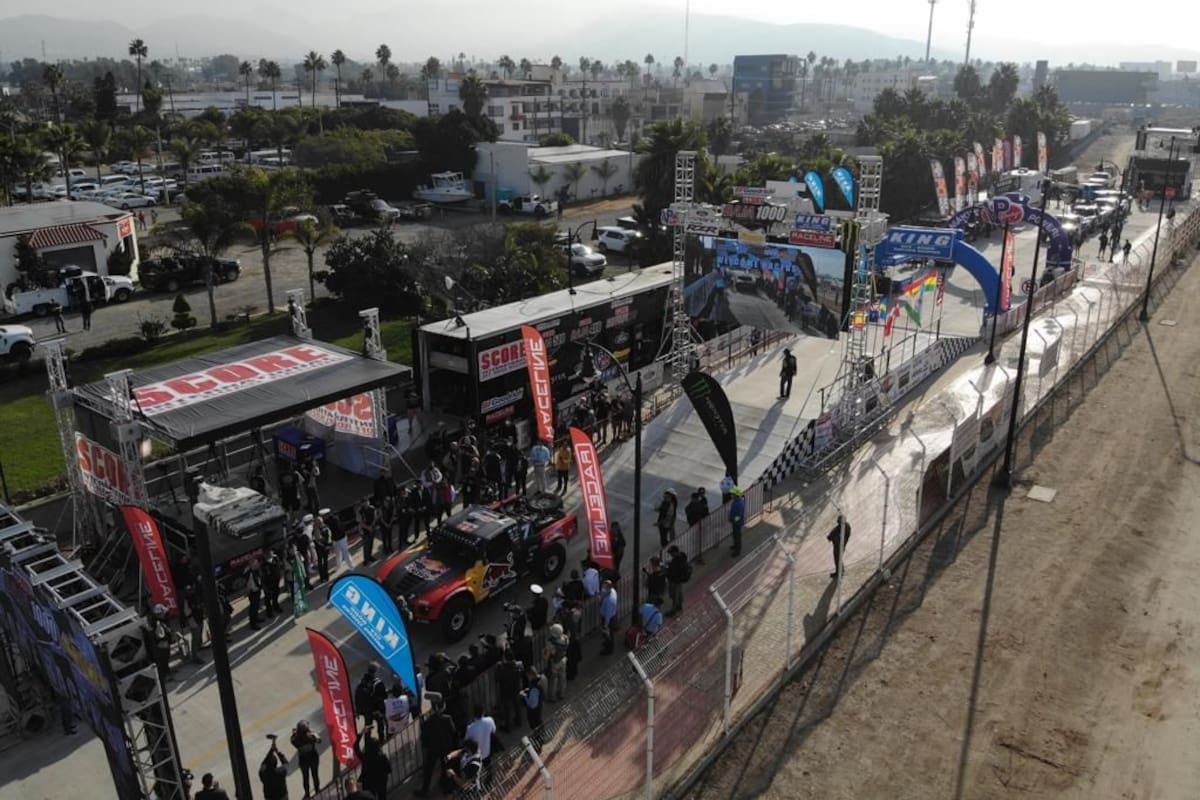 Con 302 equipos arranca la Baja 1000 en Ensenada
