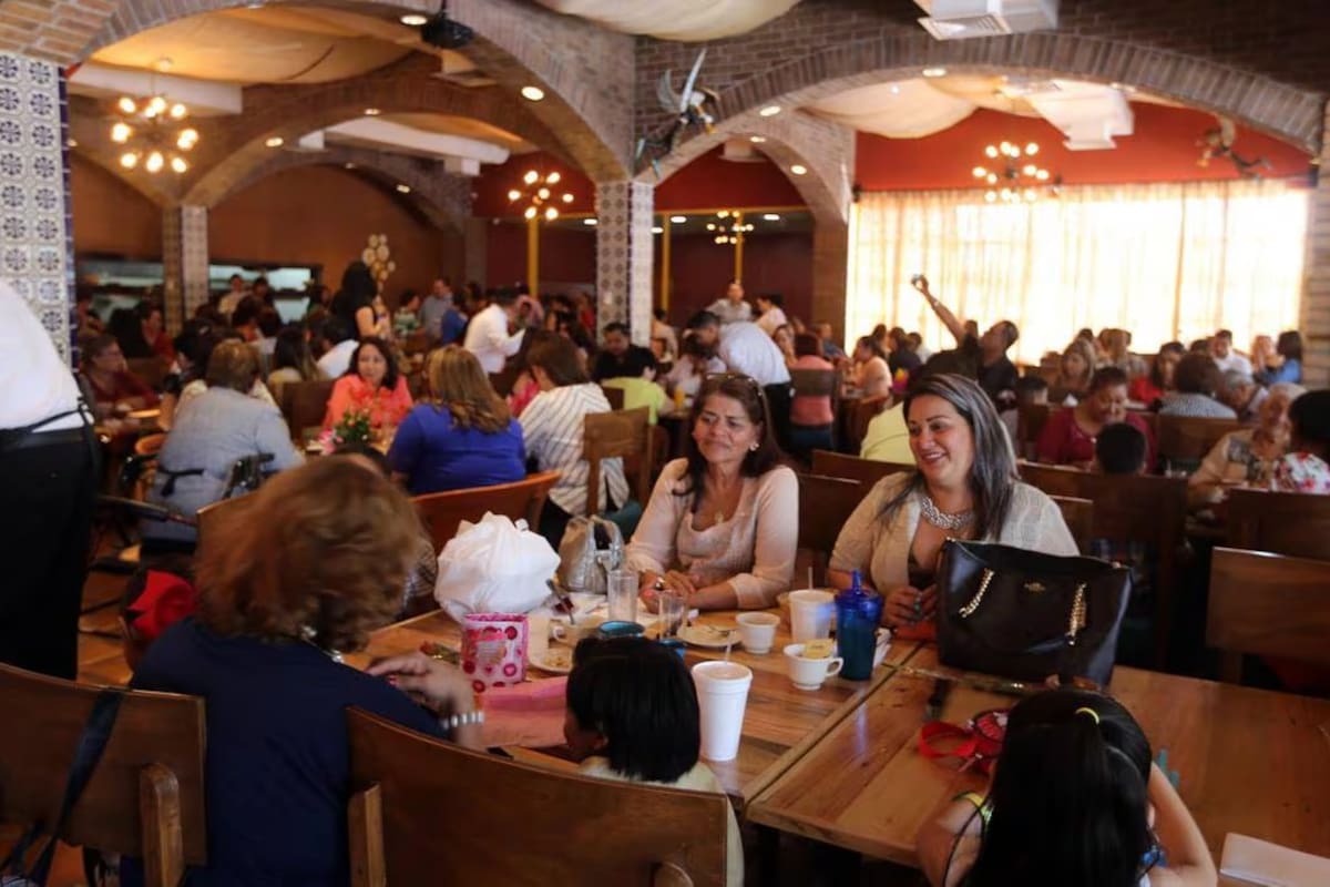 Esperan comercios y restaurantes gran afluencia durante fin de semana por Día de las Madres