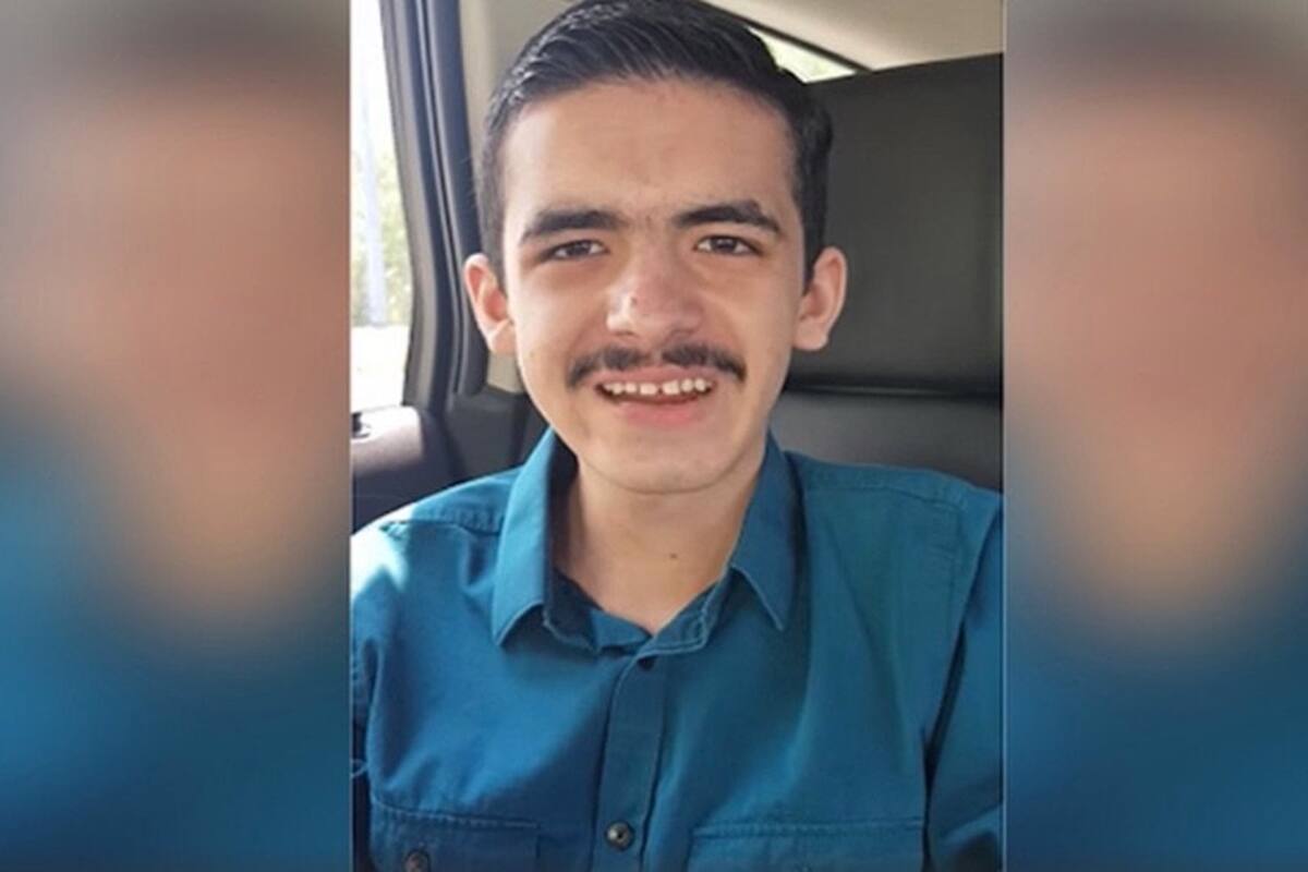 Joven con discapacidad invitará a cenar a su mamá con su primer sueldo