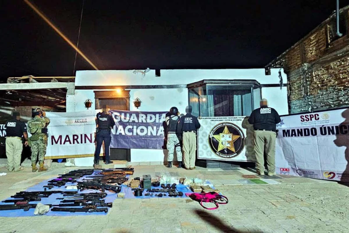 Decomisan vehículos, armas y narcóticos tras cateo en inmueble de SLRC