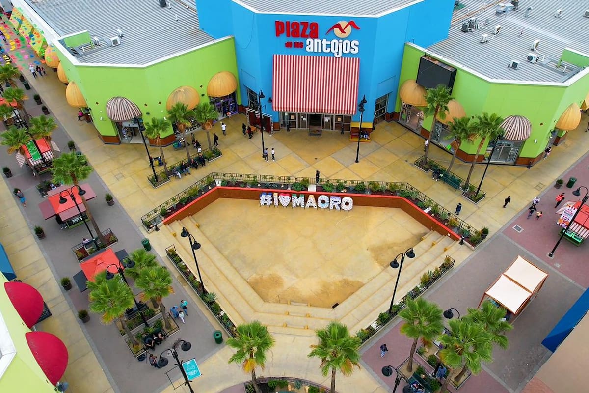 Macroplaza Insurgentes echa la casa por la ventana en su 16 aniversario