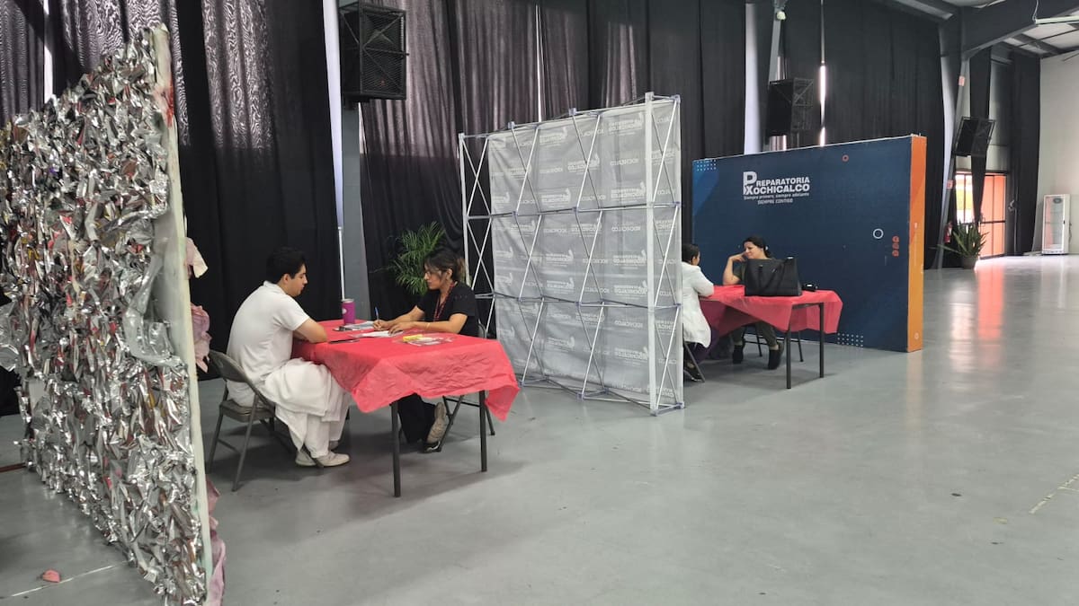 Donadores participaron en la jornada altruista con el apoyo del personal médico encargado de realizar la extracción y supervisar el proceso. Foto: Said Morones