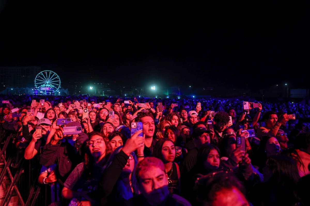 La Plaza Monumental lució totalmente tapizada por los cerca de 20 mil asistentes. Foto: Abdiel Ortega