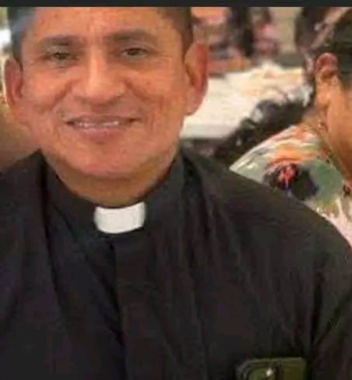 El atacante del clérigo había ido al menos en dos ocasiones a su parroquia, se estima que en cualquier momento podría ser detenido. Foto: Carmen Gutierrez