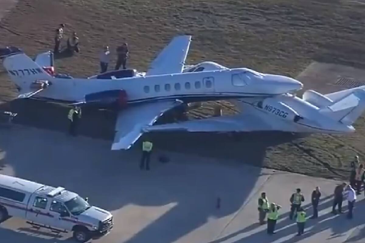 VIDEO: Chocan aviones de frente y sobre tierra en San Antonio