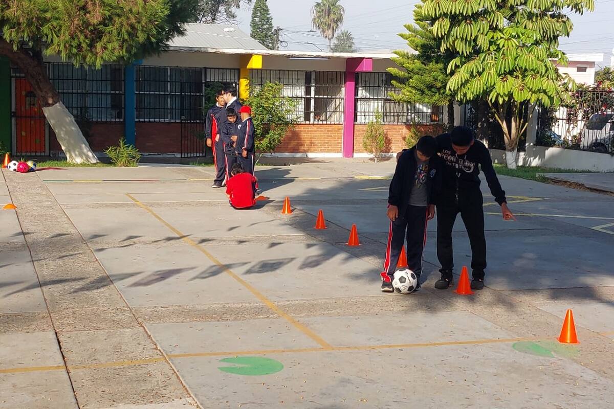 Piden apoyo para construir salón y casa para estudiantes con discapacidad del CAM Playas de Tijuana