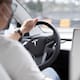 Mujer de 76 años muere en Texas tras impacto de Tesla en autopiloto que se estrelló contra su casa
