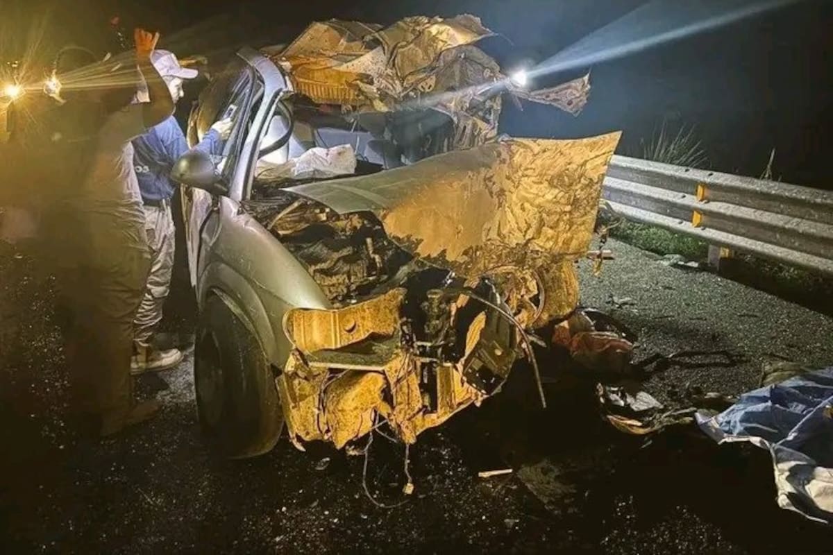 Choque en carretera Acapulco-Zihuatanejo deja cinco muertos y 20 lesionados