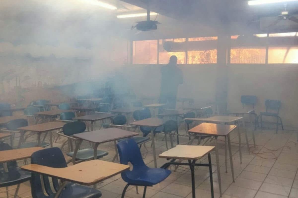 Llevan bomba molotov a secundaria en Jardines del Lago; seis alumnos son trasladados a comandancia