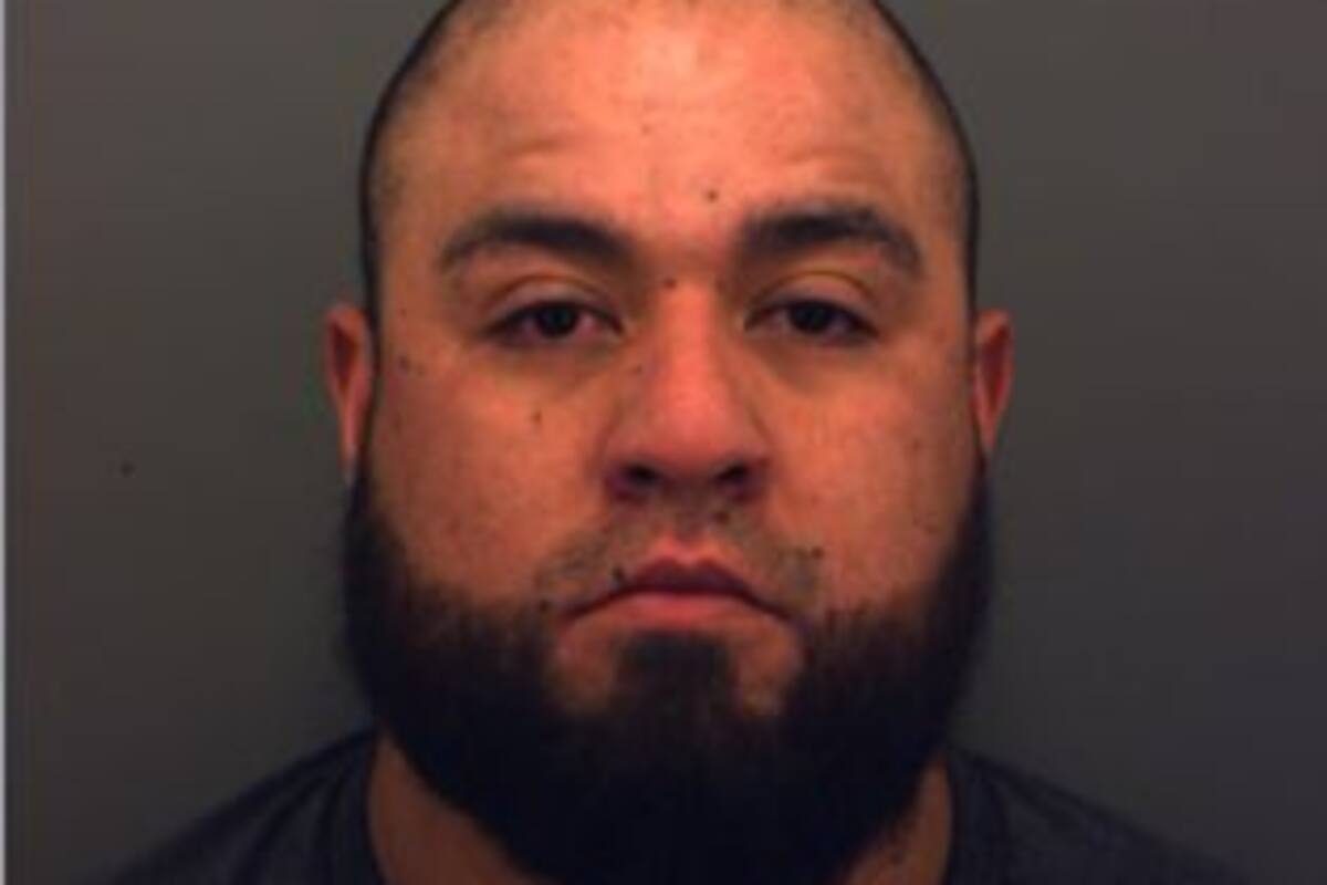 “Así es como juega él” entrenador de Texas es arrestado por actos indecentes con una menor de edad