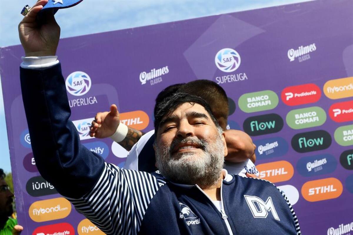 El paso de Maradona en Gimnasia y Esgrima La Plata