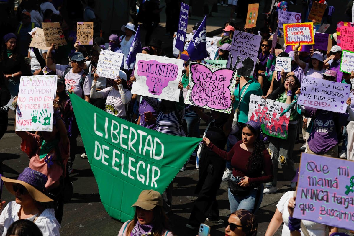 EUM20260308SOC14.JPG
CIUDAD DE MÉXICO, March/Marcha/Mujeres.- Domingo 8 de marzo de 2026. Aspectos de la marcha en la Ciudad de México, en Paseo de la Reforma por el Día Internacional de la Mujer. Foto: Agencia EL UNIVERSAL/Diego Simón Sánchez/RDB.