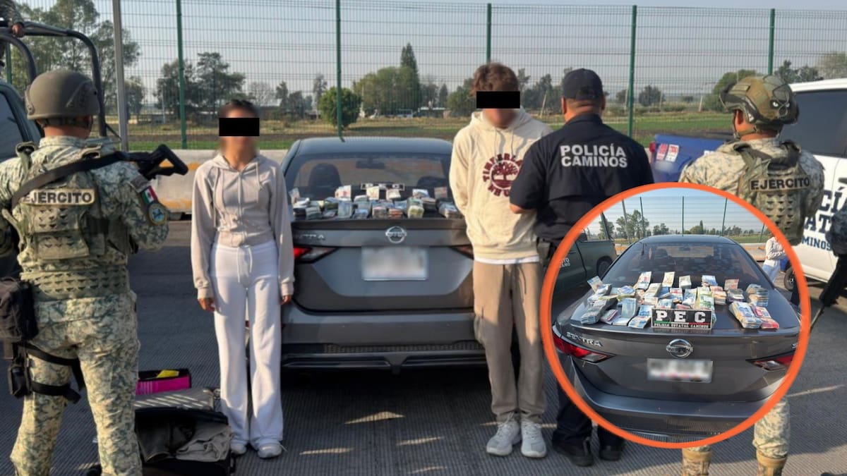 Viajaban en un auto modelo reciente con más de un millón de pesos ocultos en efectivo y la policía los detuvo en una carretera de Guanajuato al no poder explicar el origen de la fortuna