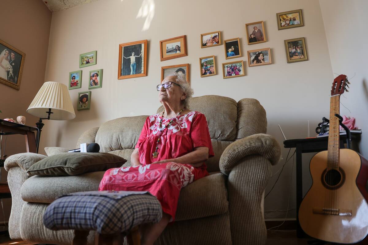 Mujer hermosillense celebra sus 100 años con fiesta mexicana