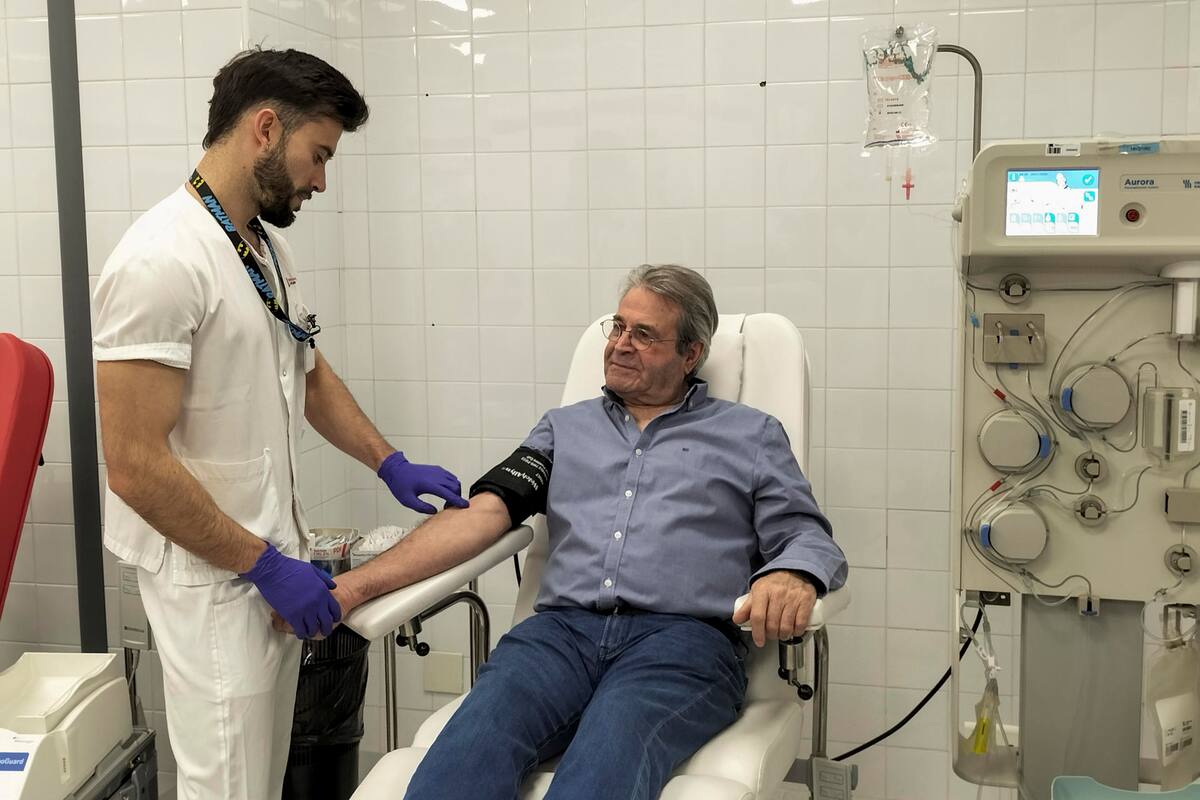 Francisco del Amo rompe record al llegar a las 500 donaciones de sangre en España