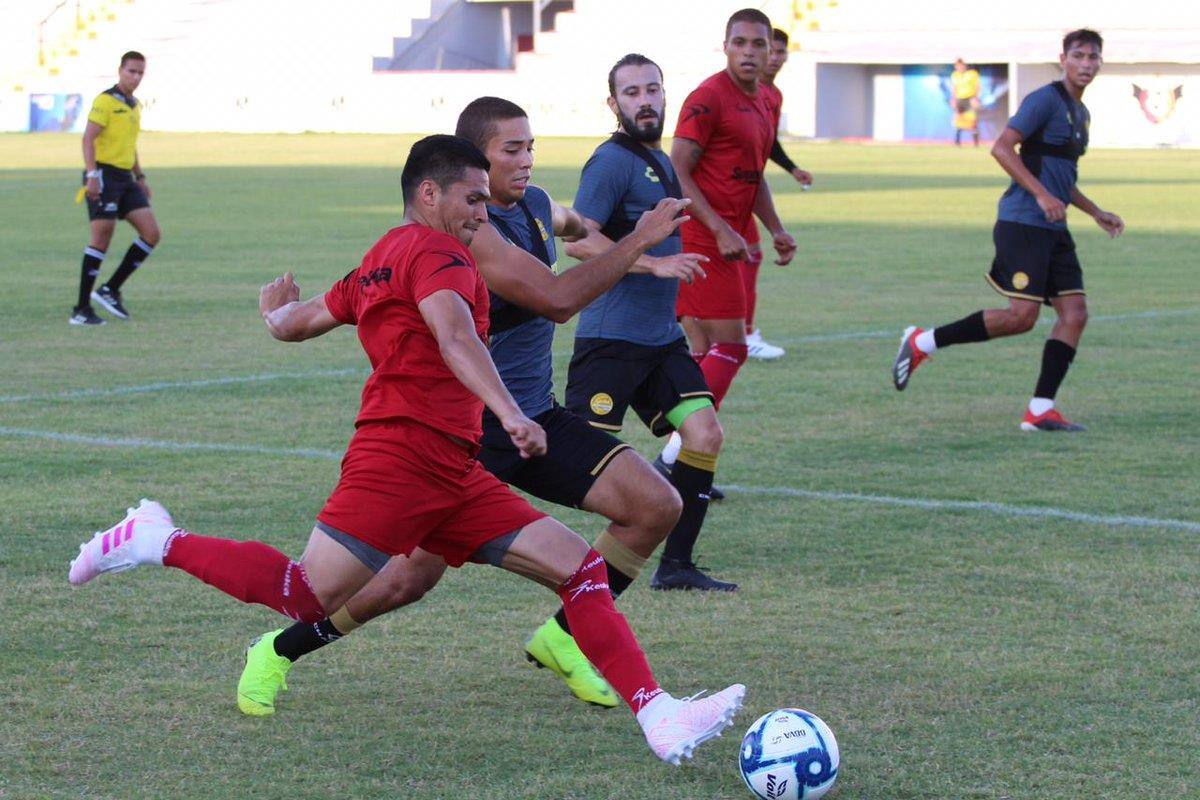Cimarrones cae ante Dorados