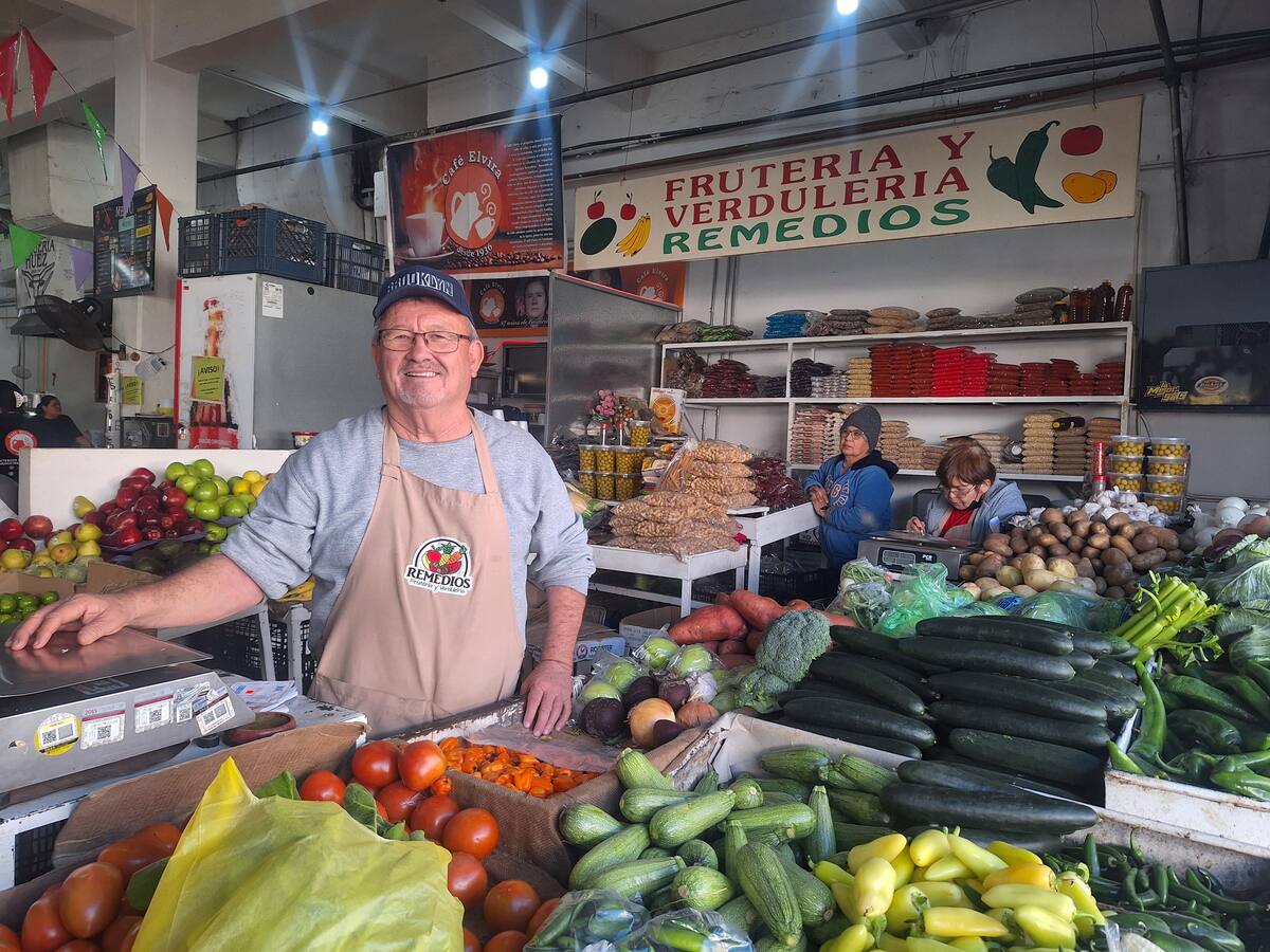 El Día de la Virgen beneficia incluso a vendedores de frutas y verduras. FOTO: TANYA VÁSQUEZ