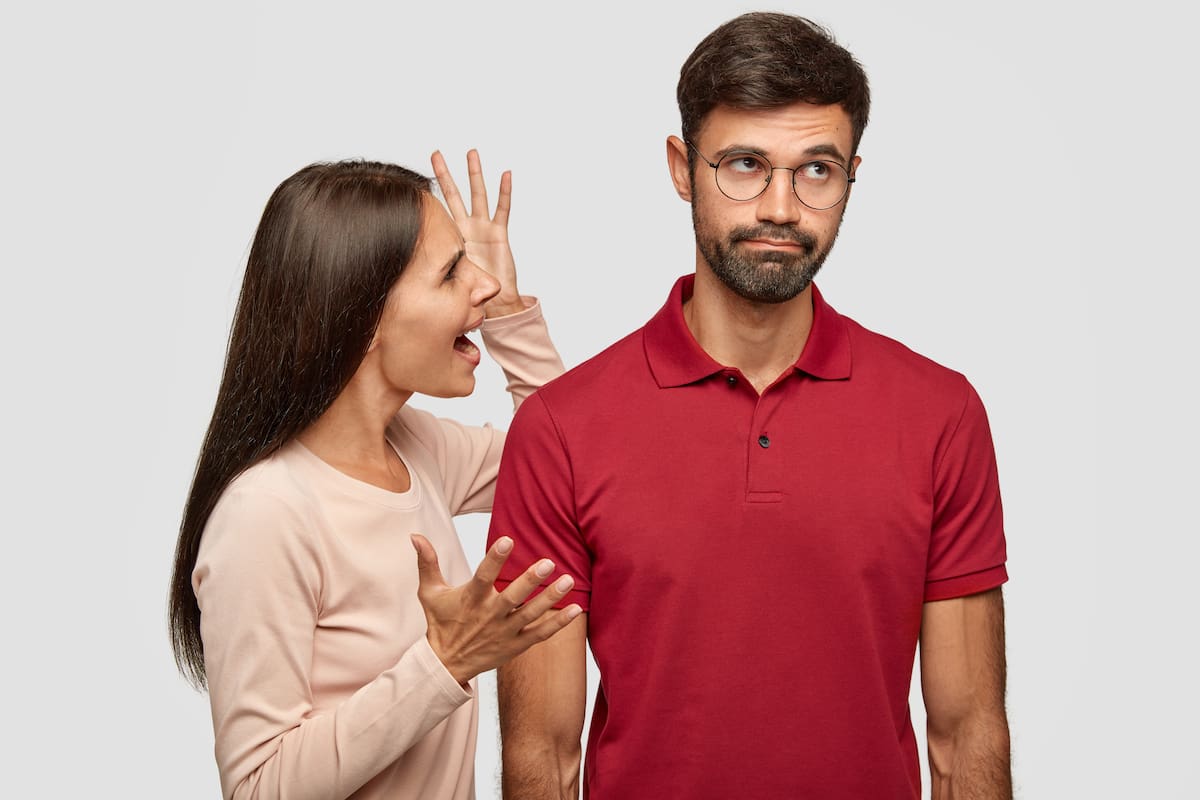 No todos los silencios tienen la misma intención ni causan el mismo efecto en una relación | Magnific