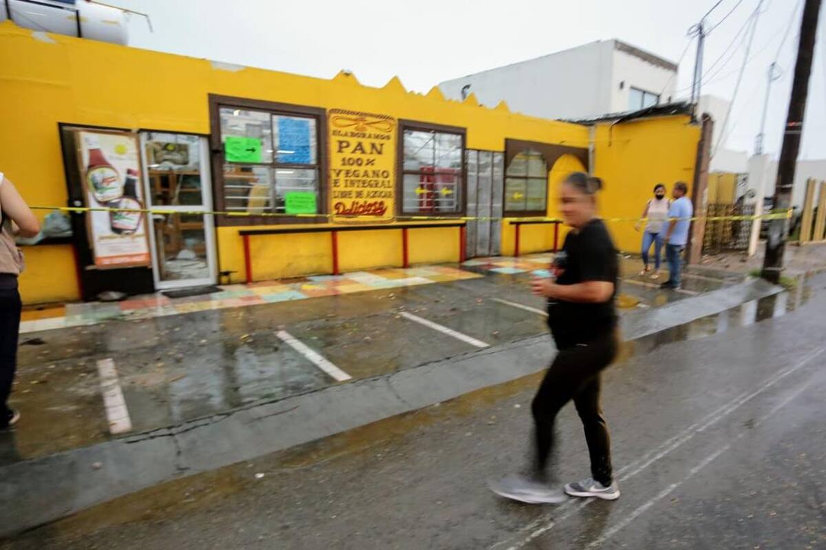 Empezará "de cero" panadería el Señor Sol; lluvia en Hermosillo dejó pérdidas totales del negocio