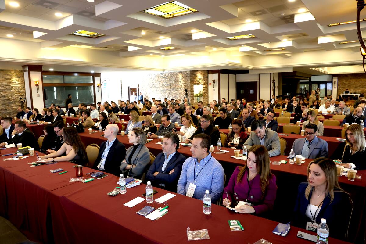 Con gran asistencia se realizó ayer la Cumbre Sonora en esta ciudad. FOTO: JULIÁN ORTEGA