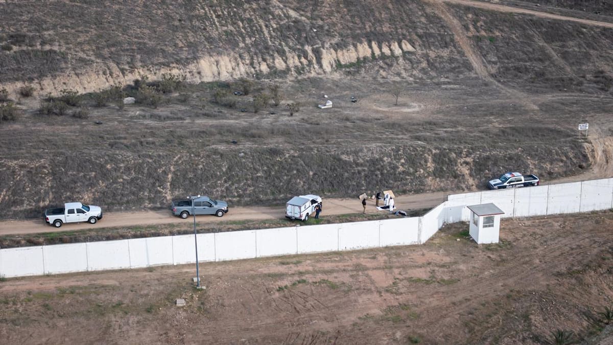 Estaba atada y envuelta en cobijas.Foto: BorderZoom