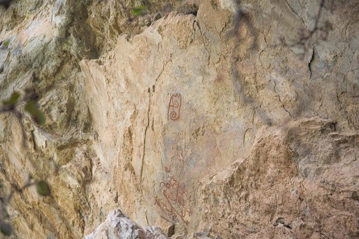 Oaxaca: Sismo devela pinturas rupestres por desprendimiento de rocas