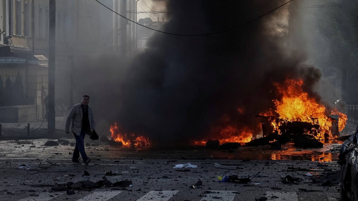 Convocan a orgía masiva en Ucrania por temor al "fin del mundo" por guerra nuclear ; van 15 mil apuntados