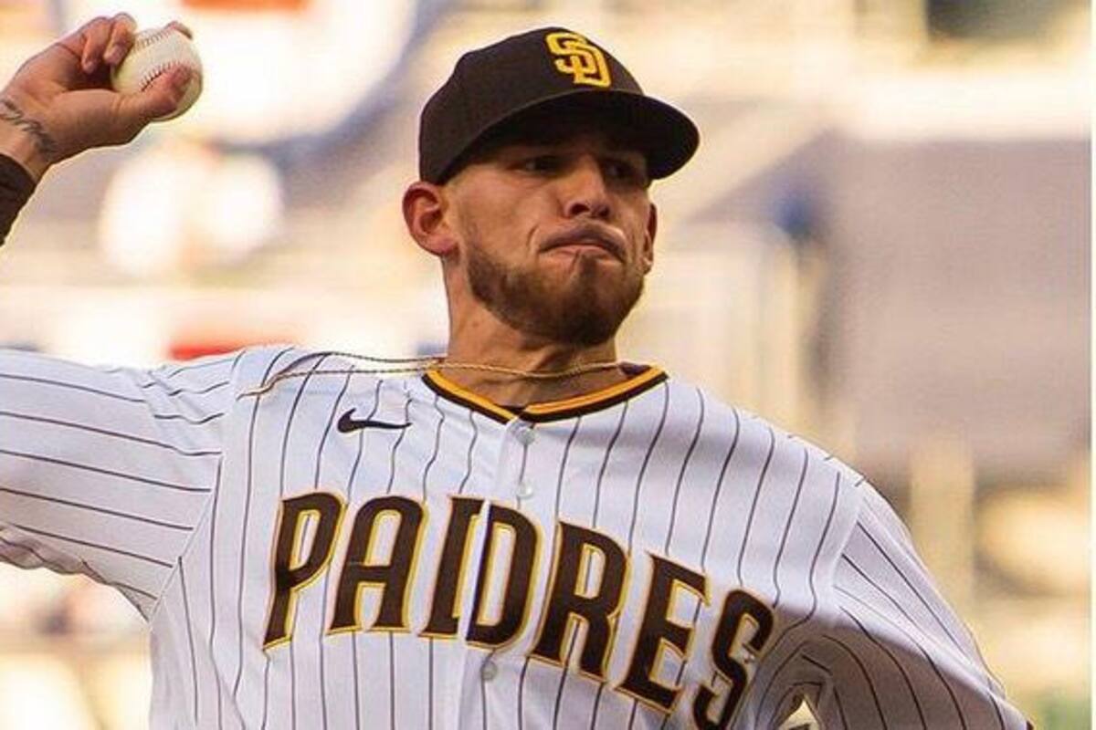 Padres inician con tres victorias
