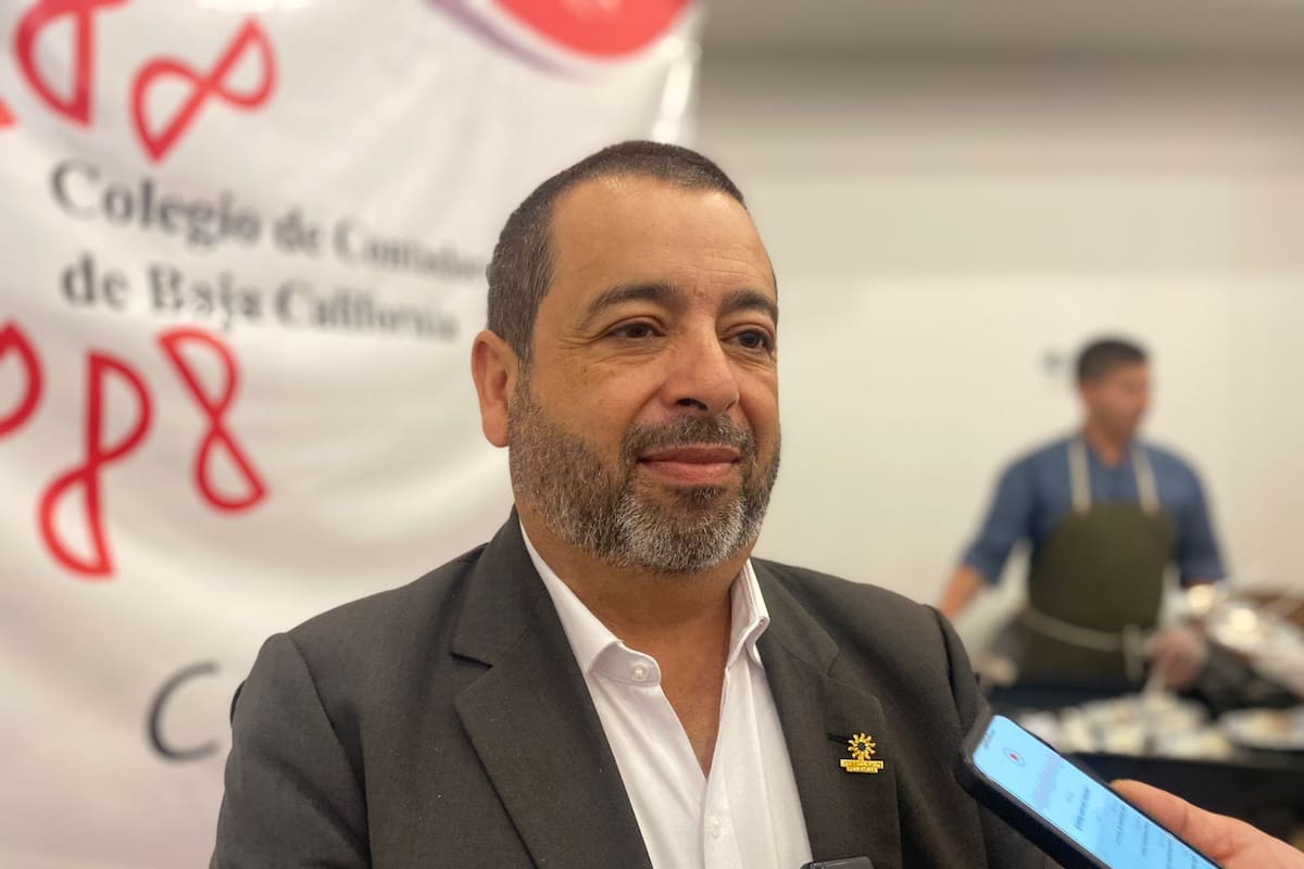 Tardan contribuyentes desde semanas hasta meses en trámites ante el SAT