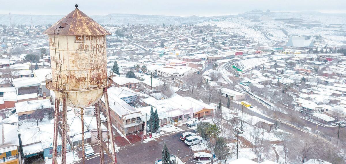 Una intensa nevada se registró en Cananea, Sonora. FOTO: DANIEL DÍAZ