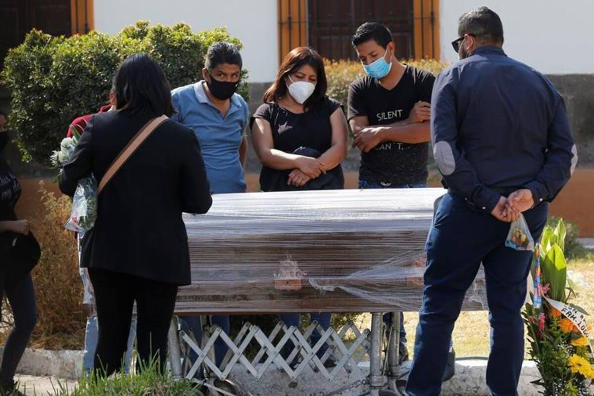 México superará por primera vez un millón de defunciones anuales, impulsadas por pandemia: Inegi