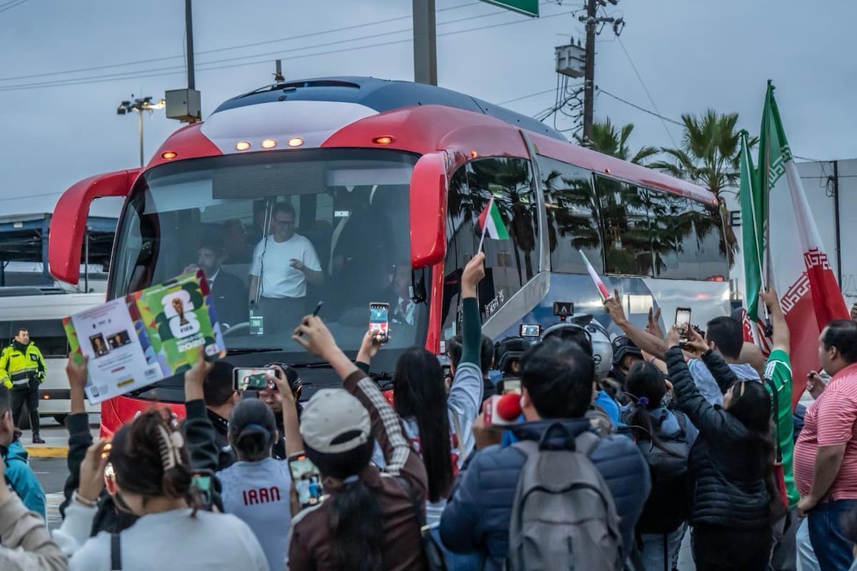 Tijuana da la bienvenida a Irán; aficionados reciben a la primera selección mundialista que estará en BC