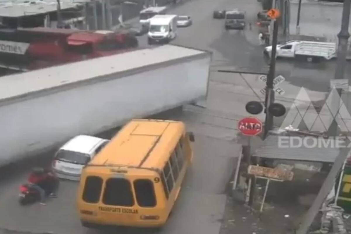 VIDEO: Tren arrolla a tráiler y desata tragedia en Ecatepec