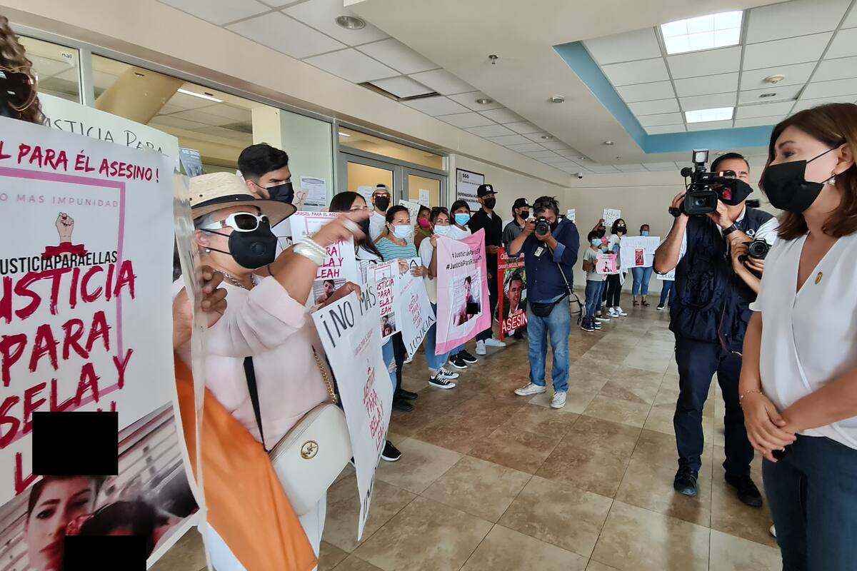 Familia de Rosa Isela y su hija denuncian a jefes y agentes policiales