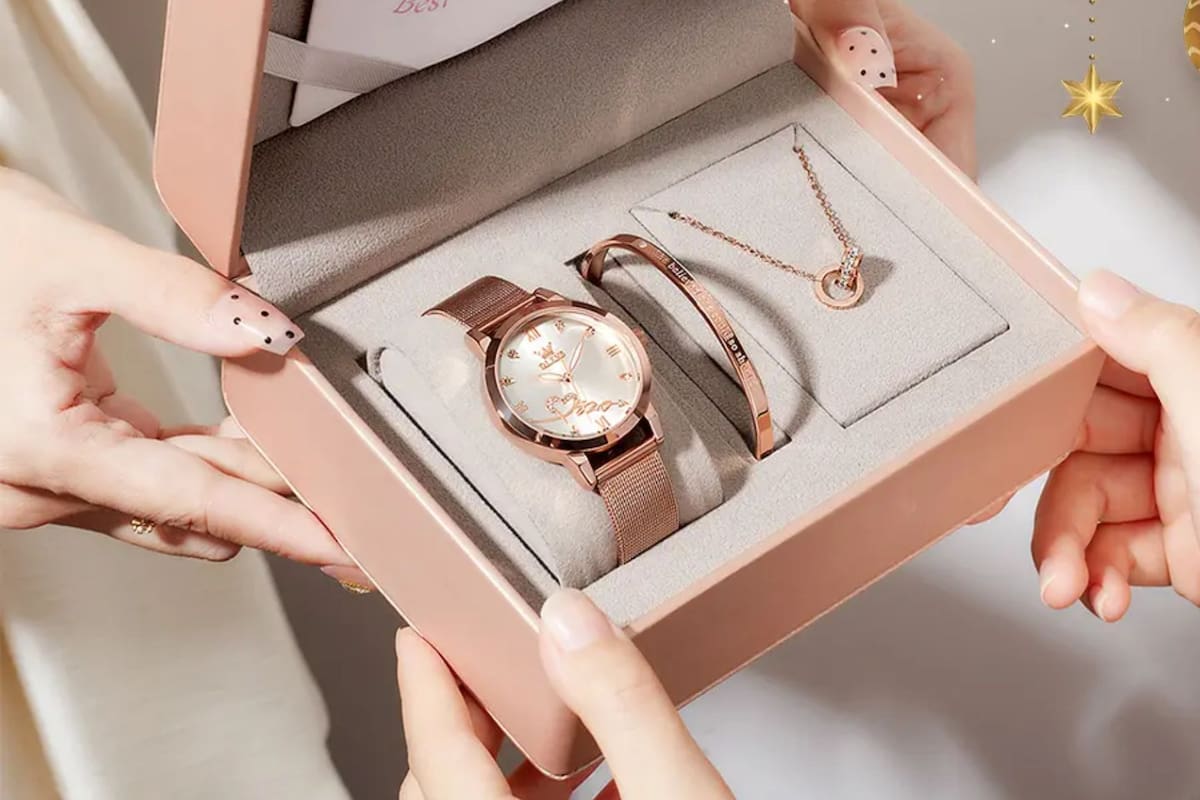 ¿Buscas un regalo elegante? El juego de reloj y collar Olevs baja a 597 pesos en Mercado Libre, un paquete con opción a meses sin intereses pero con resistencia limitada al agua