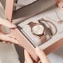 ¿Buscas un regalo elegante? El juego de reloj y collar Olevs baja a 597 pesos en Mercado Libre, un paquete con opción a meses sin intereses pero con resistencia limitada al agua