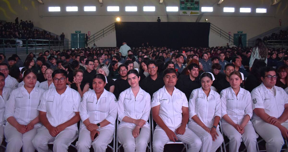 El rector de UABC reconoció la resiliencia de las y los estudiantes frente a los desafíos causados por la pandemia y su determinación para convertirse en profesionales a pesar de las dificultades.