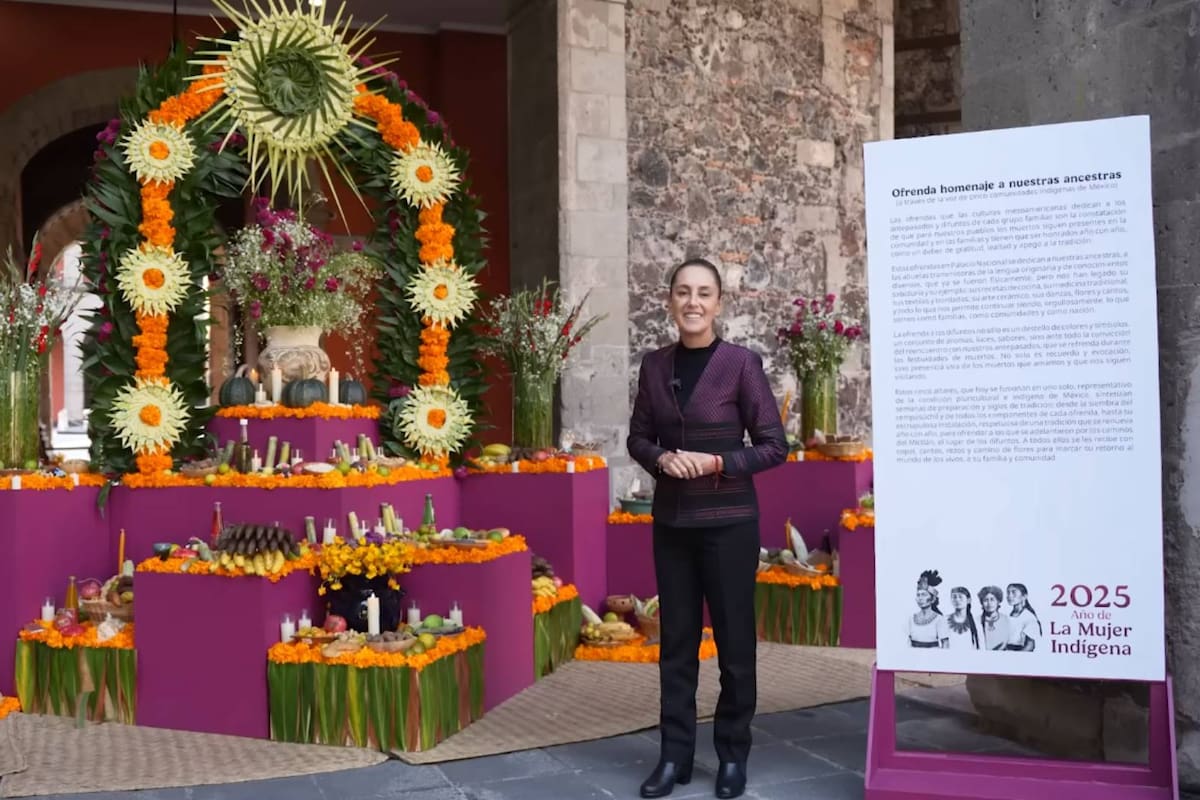 Claudia Sheinbaum muestra su altar de Muertos en Palacio Nacional dedicado a las mujeres indígenas