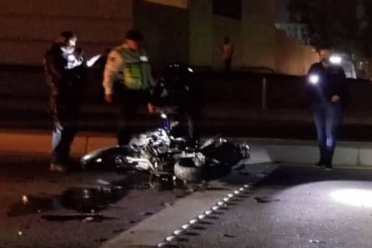 Motociclista muere tras choque sobre calzada Gómez Morín
