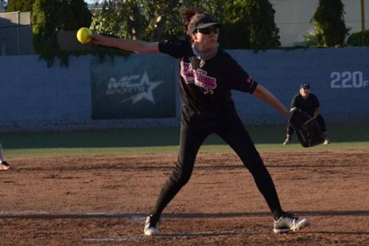 Invitan a jugar dentro del diamante