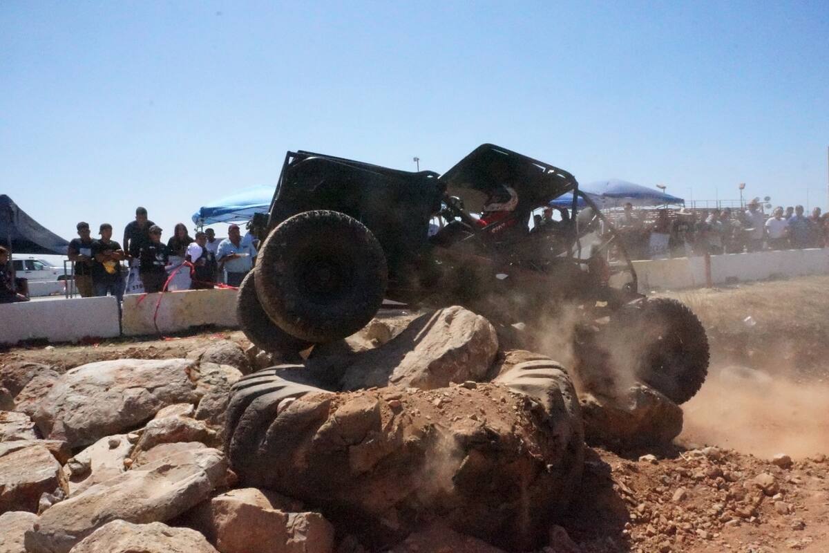 Viven la experiencia de autos modificados con el “4X4 Mud & Crawlers”