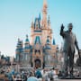 Disney ha invertido más de 5,700 millones de euros en Disneyland París y, tres décadas después, el parque sigue sin recuperar ni la mitad de sus costos iniciales
