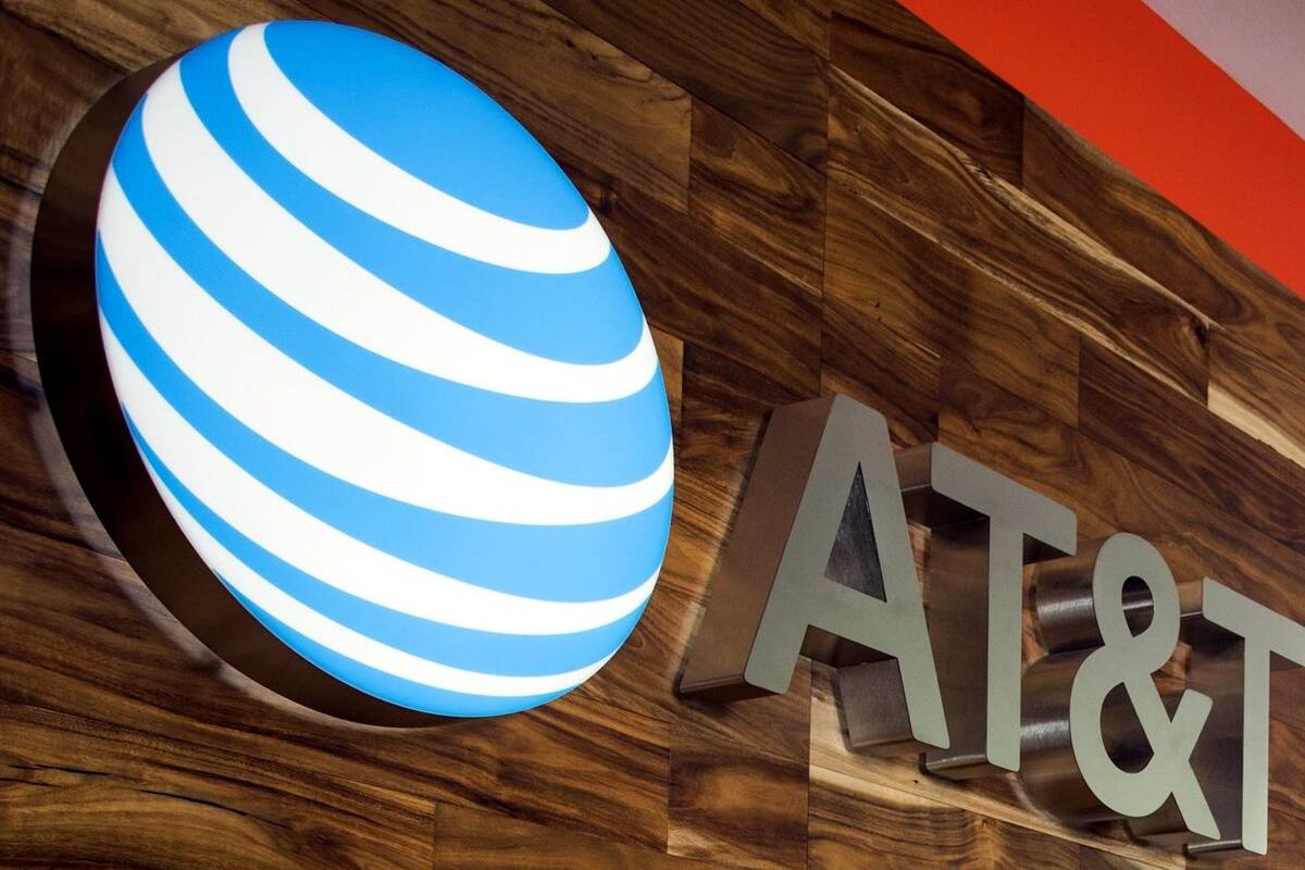 Profeco suspende comercialización de servicios de telefonía móvil de AT&T en diez ciudades