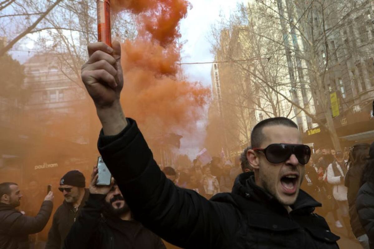 Australia | covid-19: miles de personas se manifiestan en contra del confinamiento