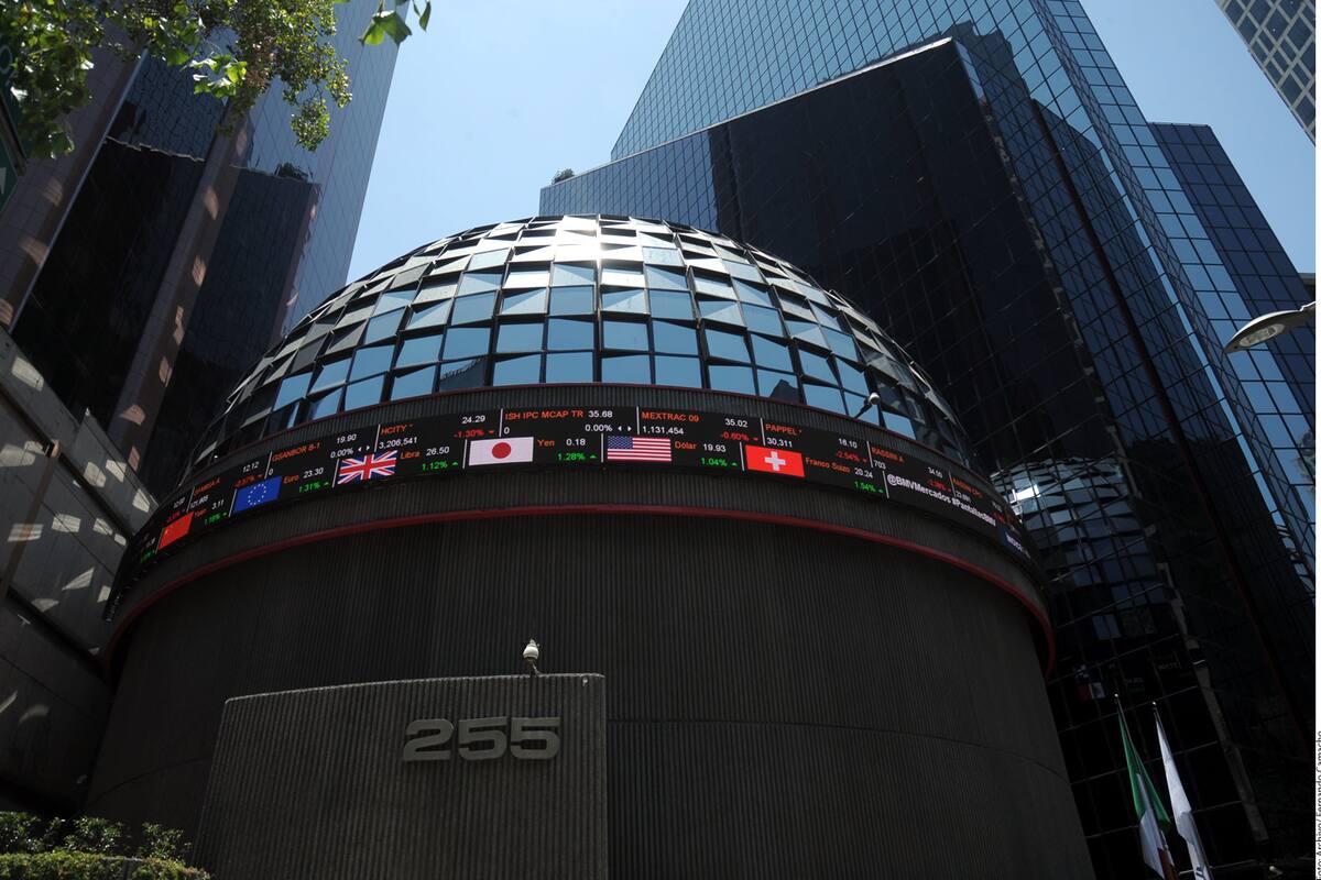 Bolsa mexicana baja 0,21 % y acumula su sexta jornada en terreno negativo