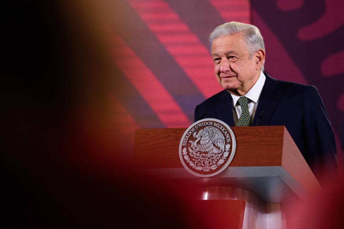 “Me cepillaron”, dice AMLO tras no ser nominado a los premios Esland 2024