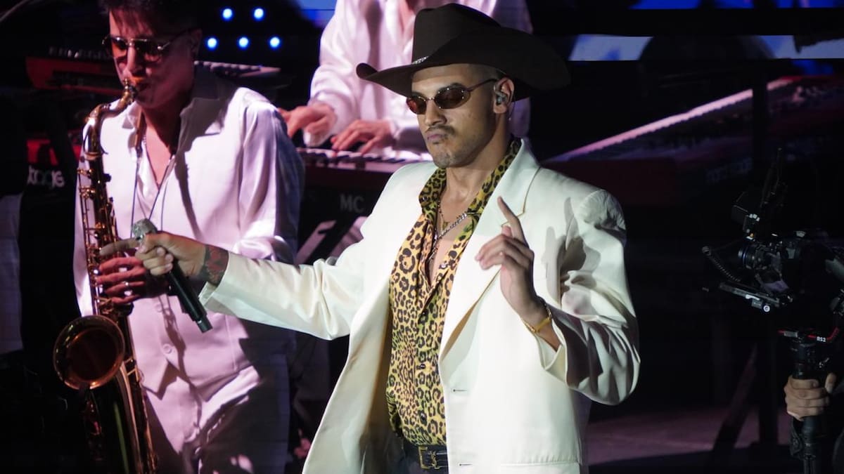 Manuel Medrano celebra 10 años de carrera en Tijuana