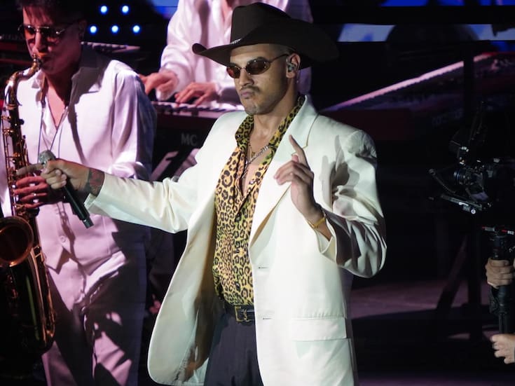 Manuel Medrano celebra 10 años de carrera en Tijuana